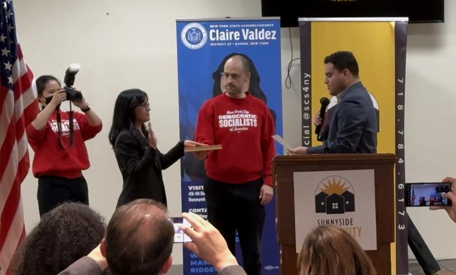 क्लेयर भाल्डेजले मतदातासमक्ष सपथ ग्रहण गरिन (भिडियो सहित)